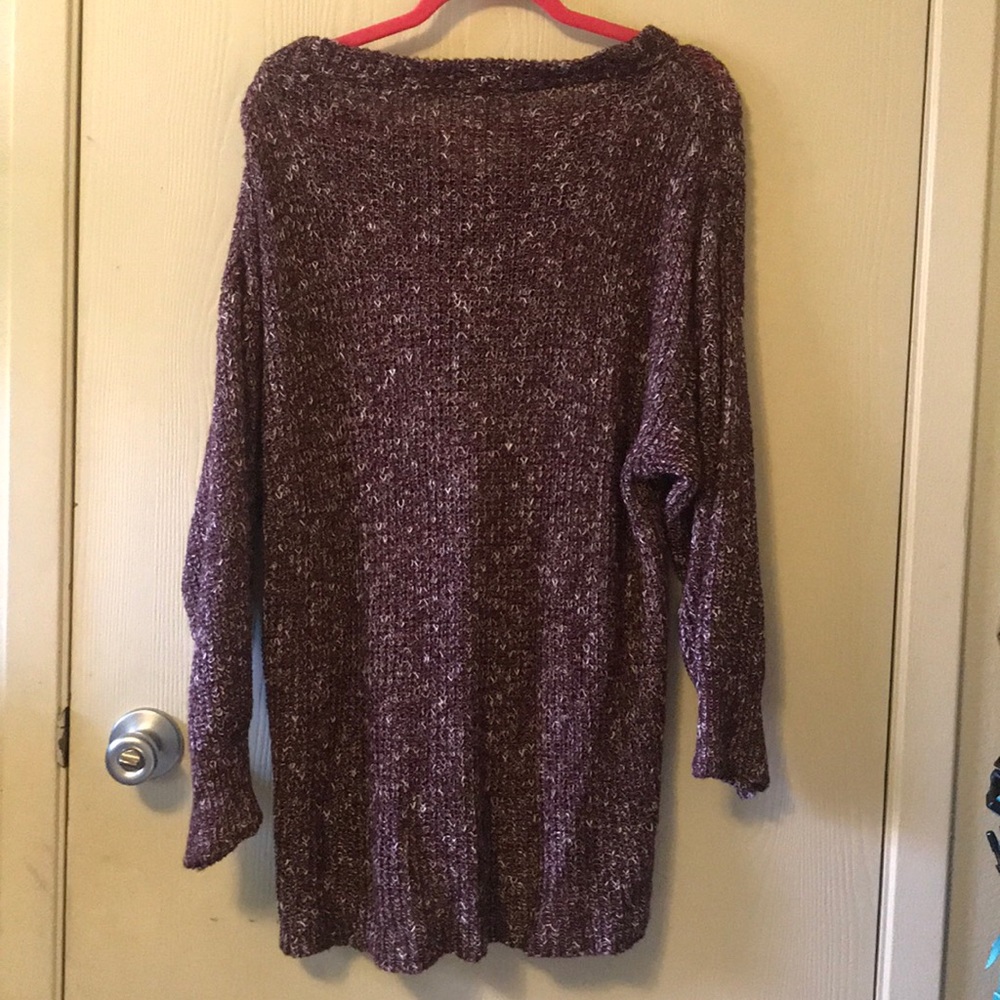 Oversized Sweater - Picture 2 of 3
